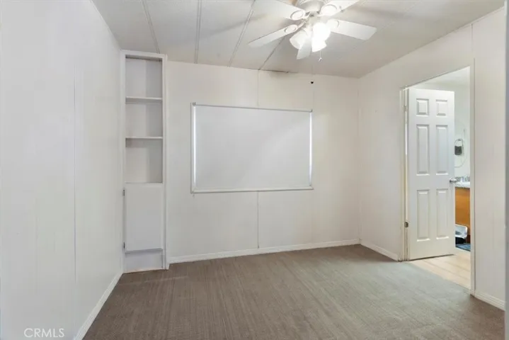 Bonus Room or Office Space