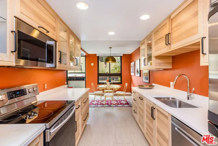 8828 Pershing Drive 112, Playa Del Rey, California 90293 — photo 4