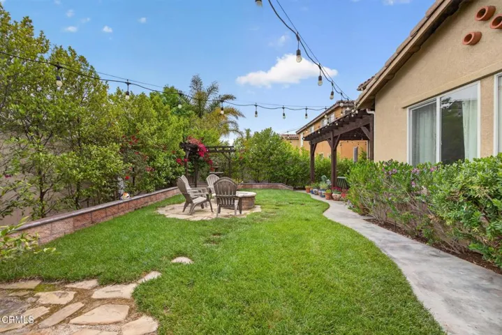 33-web-or-mls-UpmarketMedia-672Xan-097