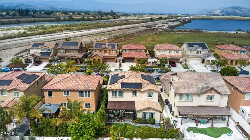 59-web-or-mls-UpmarketMedia-672Xan-Aer-0