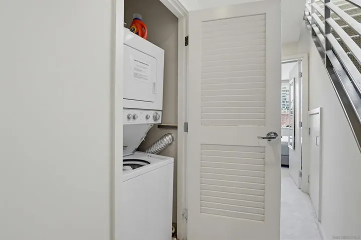 321 10th 512, San Diego, California 92101