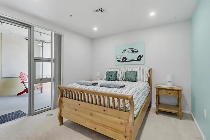 321 10th 512, San Diego, California 92101