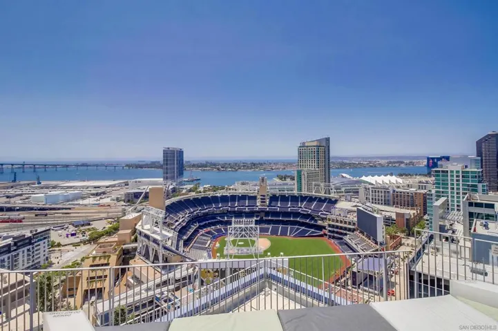 321 10th 512, San Diego, California 92101
