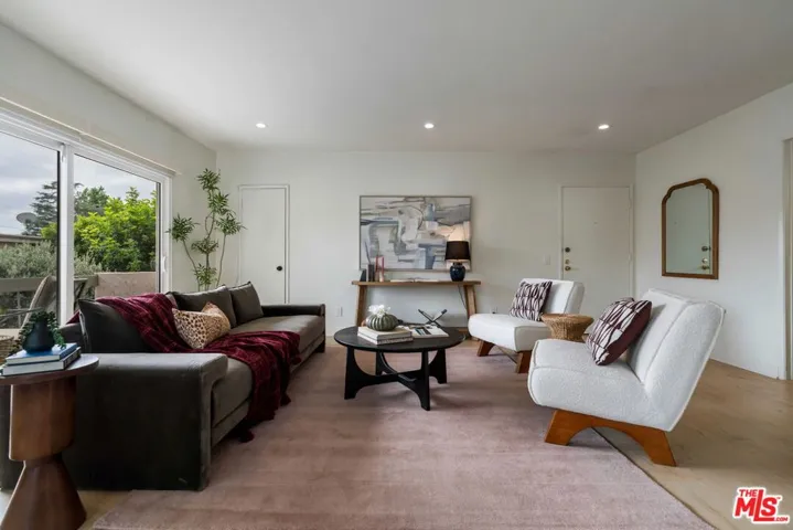 5055 Coldwater Canyon Avenue 219, Sherman Oaks, California 91423