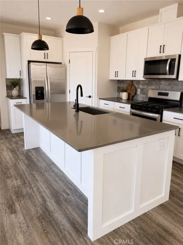 11461 Buena Vista Road, Pinon Hills, California 92372