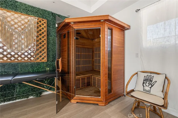 Large Gathering Area with Sauna