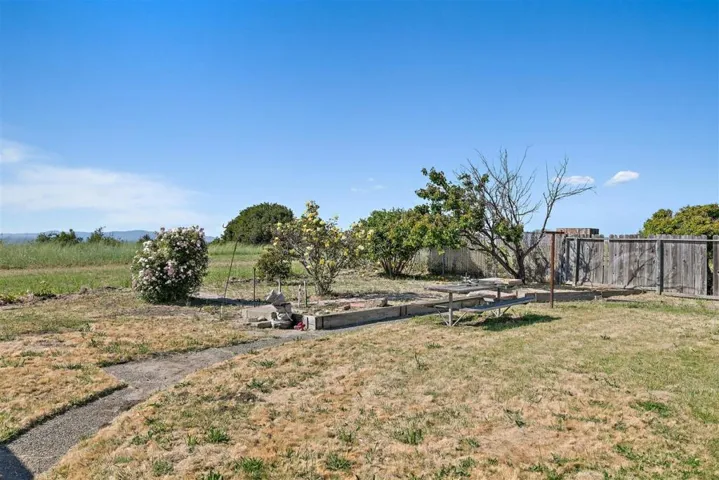 2167 Cypress Avenue, San Pablo, California 94806