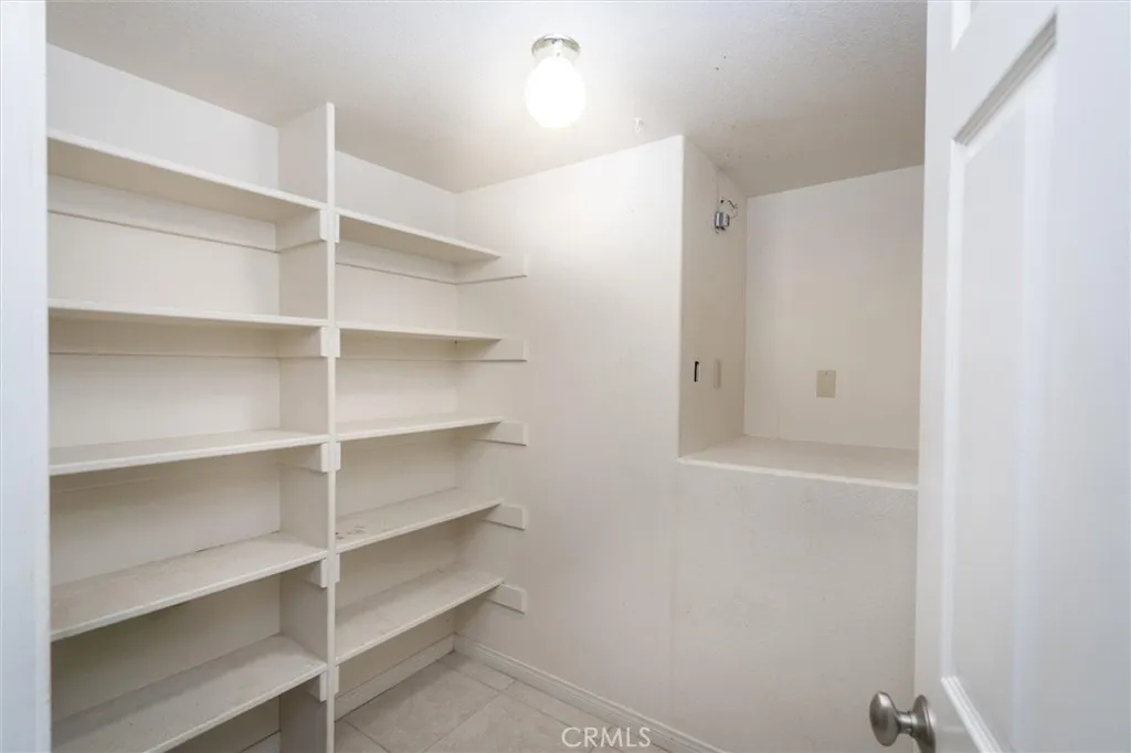 Walk in Pantry