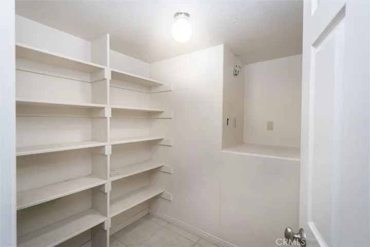 Walk in Pantry