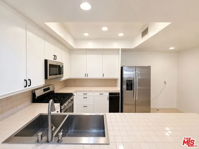 235 S Tower Drive 102, Beverly Hills, California 90211