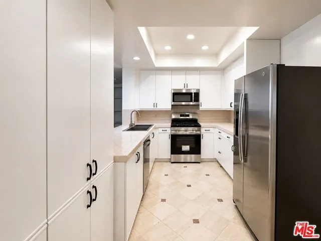 235 S Tower Drive 102, Beverly Hills, California 90211