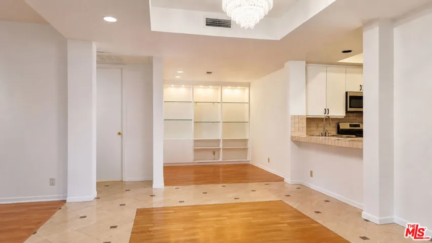 235 S Tower Drive 102, Beverly Hills, California 90211