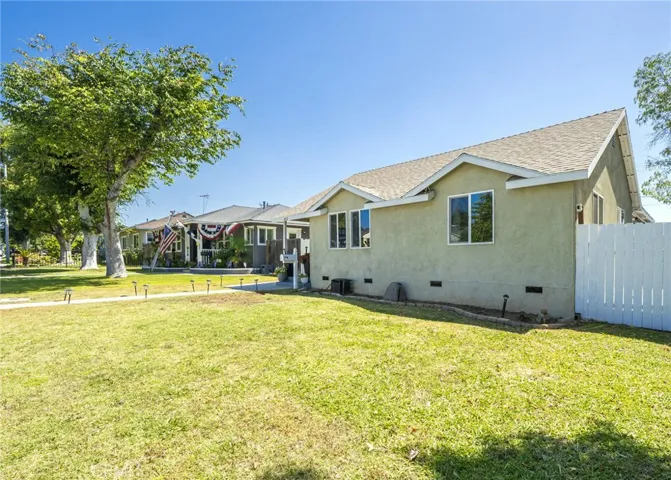 412 S Bedford, La Habra, California 90631