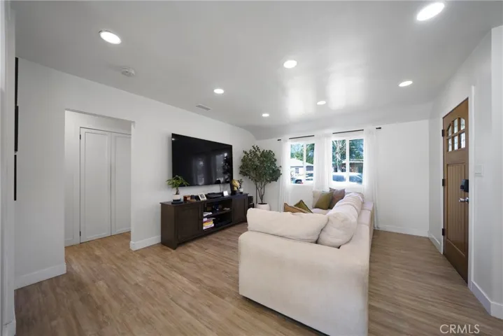 412 S Bedford, La Habra, California 90631