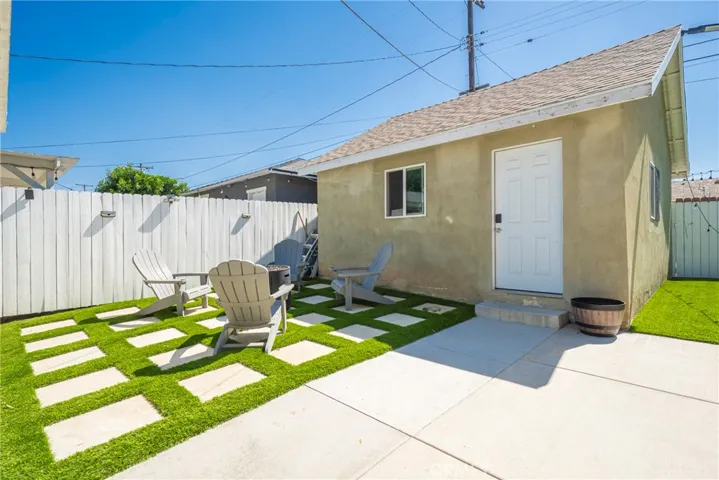 412 S Bedford, La Habra, California 90631