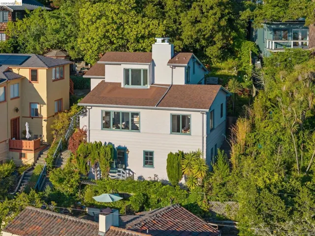 8 Mosswood Rd, Berkeley, California 94704