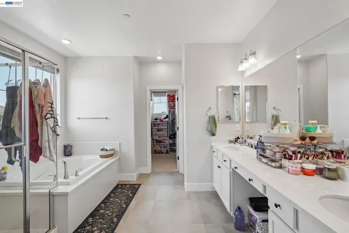 Primary​​‌​​​​‌​​‌‌​​‌​​​‌‌​​​‌​​‌‌​​‌‌​​‌‌​​​​ Bathroom
