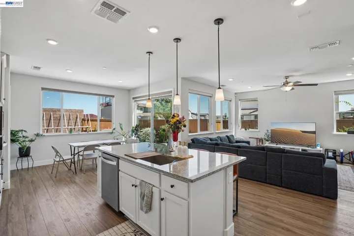 4013 Mirecourt Cir, Rancho Cordova, California 95742