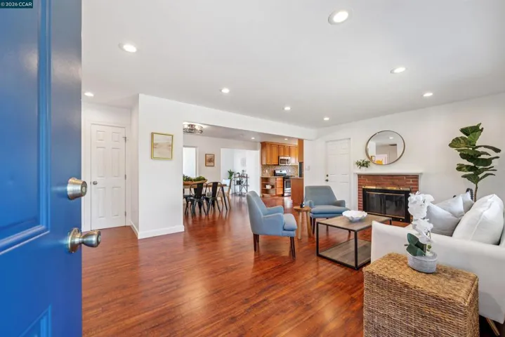 Wonderful Flowing Floorplan
