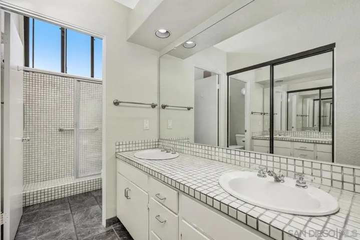 6448 Caminito Listo, San Diego, California 92111