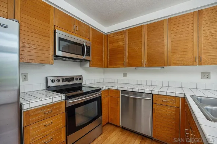 6448 Caminito Listo, San Diego, California 92111