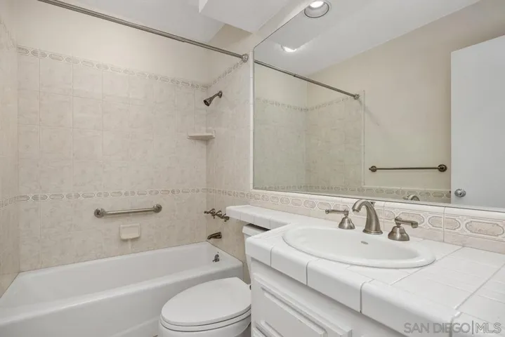 6448 Caminito Listo, San Diego, California 92111