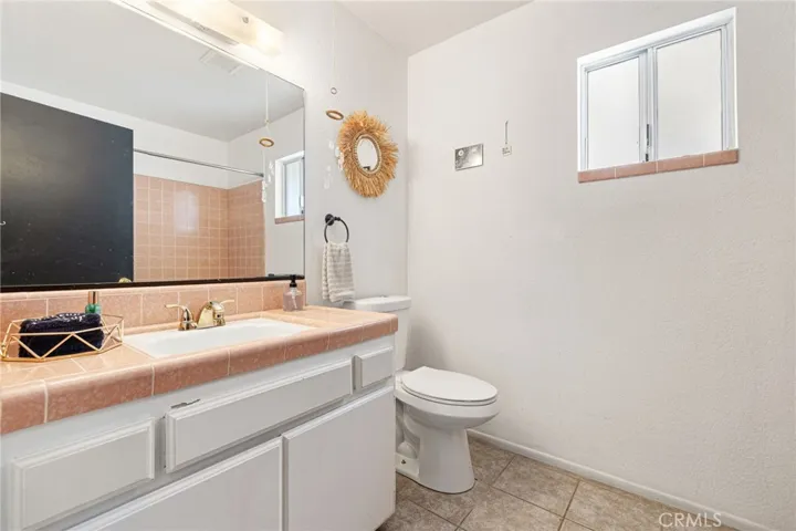 2nd Bathroom