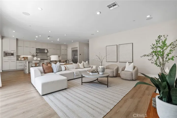 190 Wild Flower, Lake Forest, California 92630