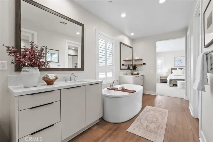190 Wild Flower, Lake Forest, California 92630