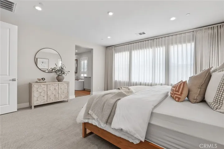 190 Wild Flower, Lake Forest, California 92630