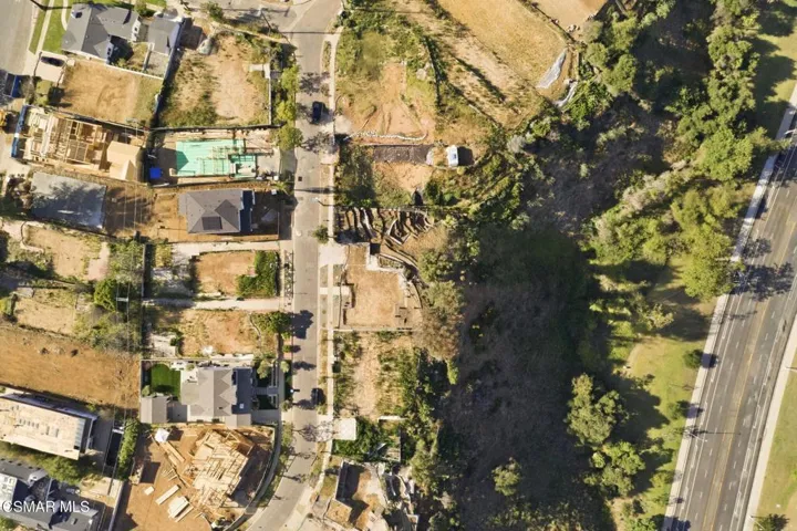 17-web-or-mls-558 Erskine Dr17