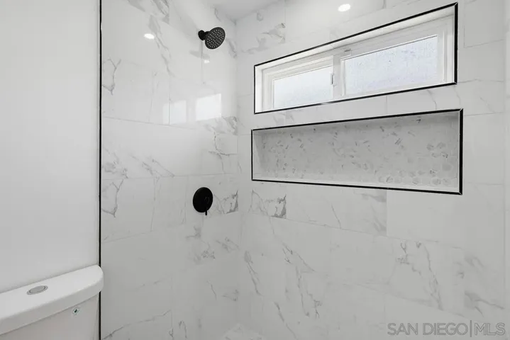 569 Gold Dr., Oceanside, California 92057