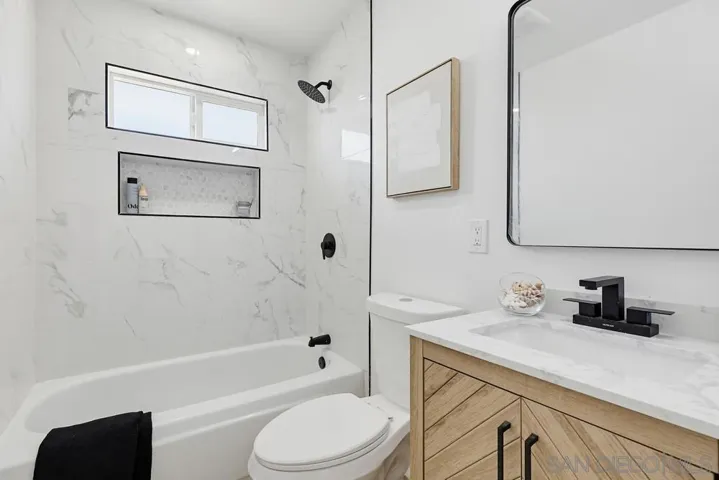 569 Gold Dr., Oceanside, California 92057