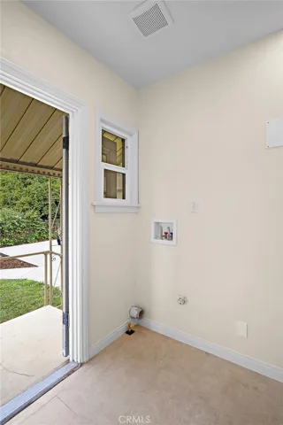 washer/dryer hookups for stacking unit