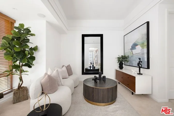 10727 Wilshire Boulevard 1001, Los Angeles, California 90024