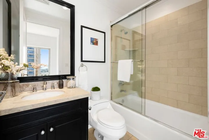 10727 Wilshire Boulevard 1001, Los Angeles, California 90024