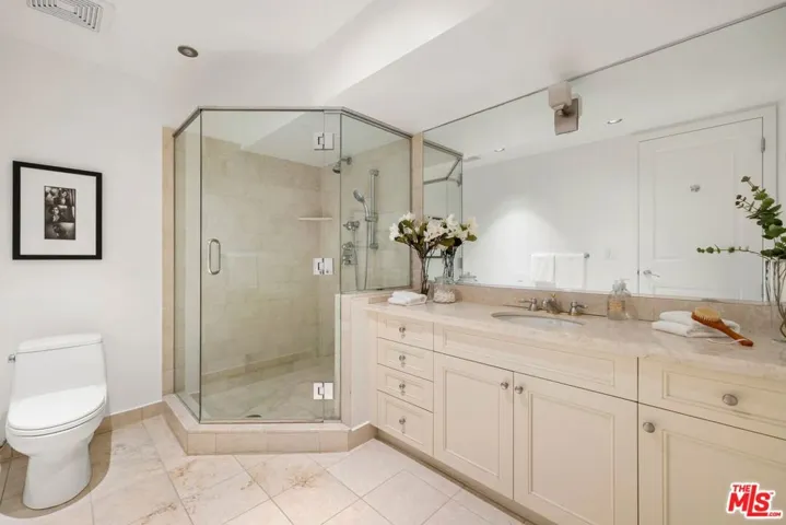 10727 Wilshire Boulevard 1001, Los Angeles, California 90024