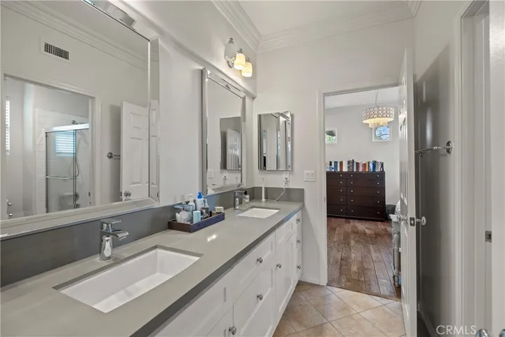 Jack & Jill bathroom
