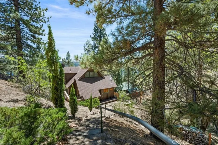 363 Pine Hill, Fawnskin, California 92333