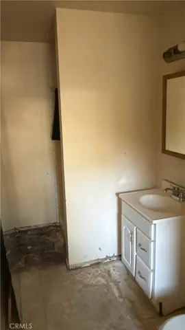 7704 Calvin, Reseda, California 91335