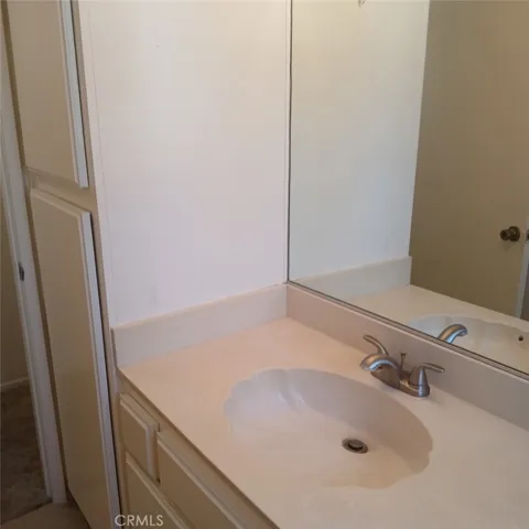 Primary bedroom en suite