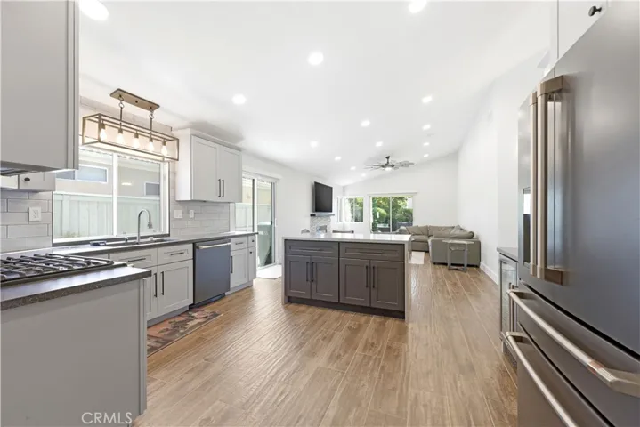 23927 Via Pamilla, Murrieta, California 92562