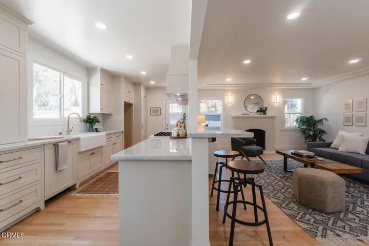 5-20-26 1838 Kilbourn St-026