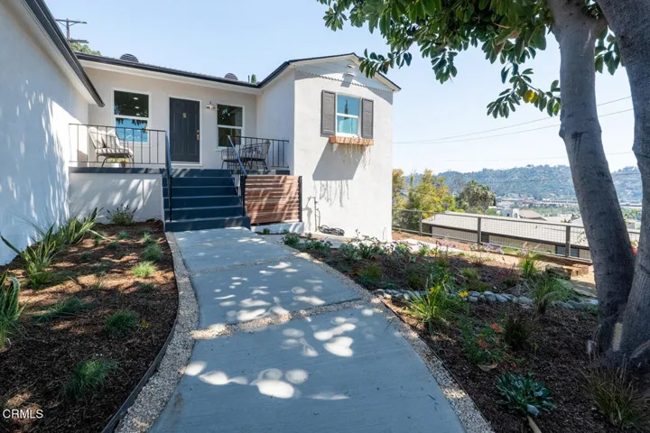 5-20-26 1838 Kilbourn St-102