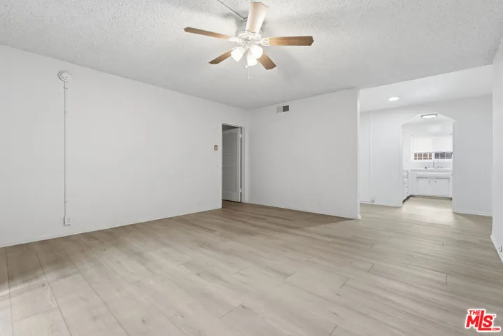 2332 S Beverly Glen Boulevard 3, Los Angeles, California 90064