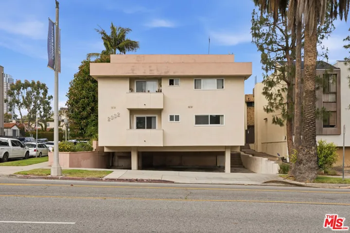 2332 S Beverly Glen Boulevard 3, Los Angeles, California 90064