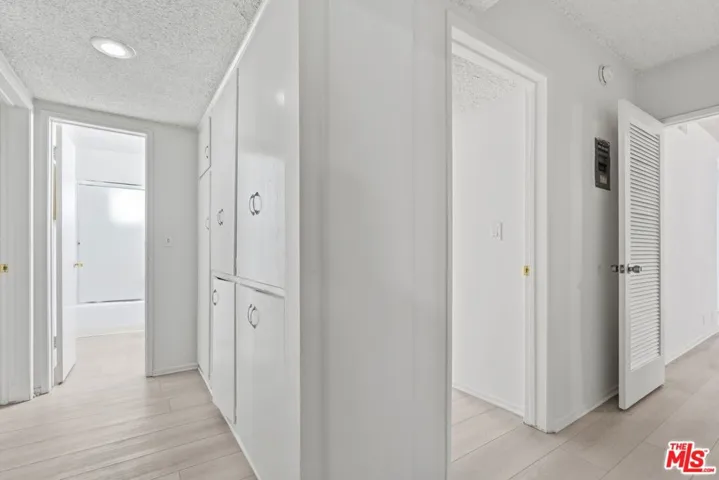 2332 S Beverly Glen Boulevard 3, Los Angeles, California 90064