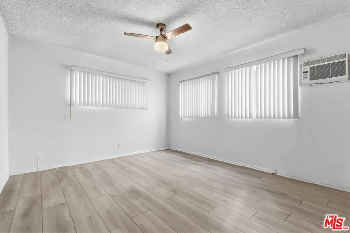 2332 S Beverly Glen Boulevard 3, Los Angeles, California 90064