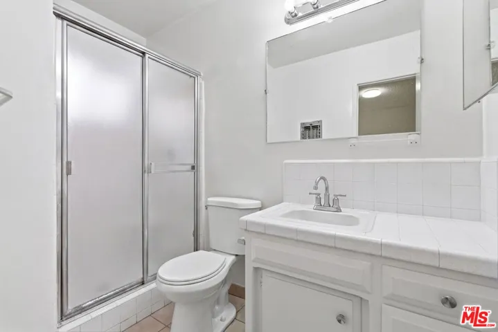 2332 S Beverly Glen Boulevard 3, Los Angeles, California 90064