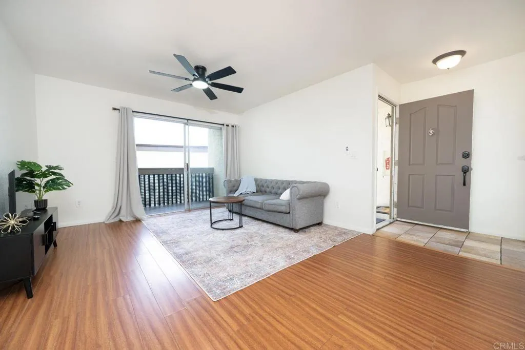 432 Edgehill Ln 116, Oceanside, California 92054 — photo 4